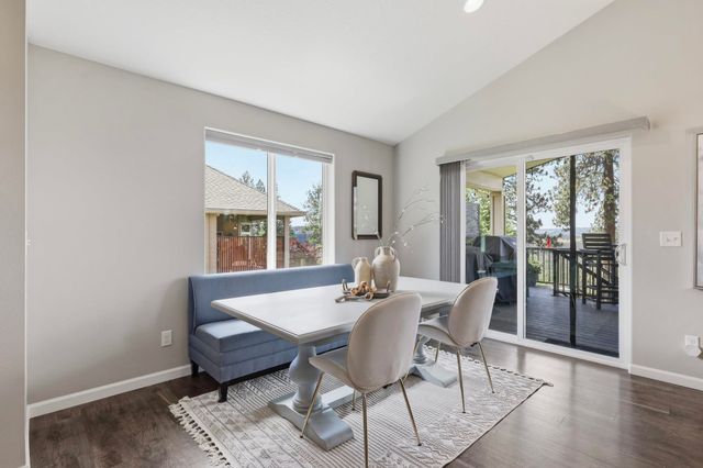 9021 N Rosebury Ln, Spokane, WA 99208