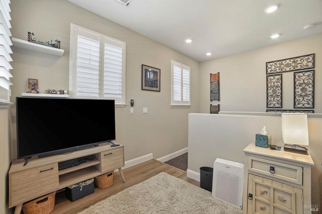 7750 Wildrose Way, Rohnert Park, CA 94928