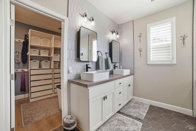 7750 Wildrose Way, Rohnert Park, CA 94928