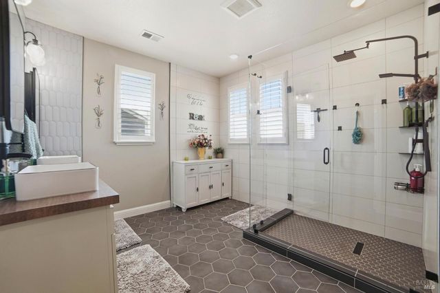 7750 Wildrose Way, Rohnert Park, CA 94928