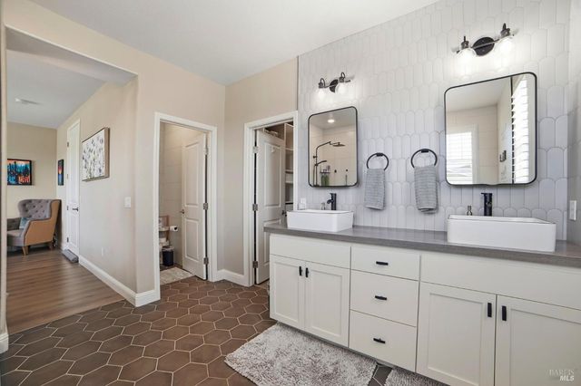 7750 Wildrose Way, Rohnert Park, CA 94928