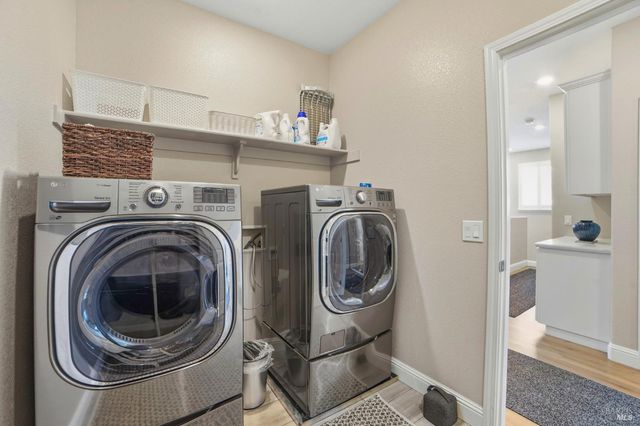 7750 Wildrose Way, Rohnert Park, CA 94928