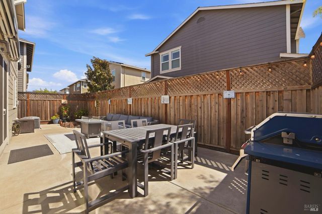 7750 Wildrose Way, Rohnert Park, CA 94928