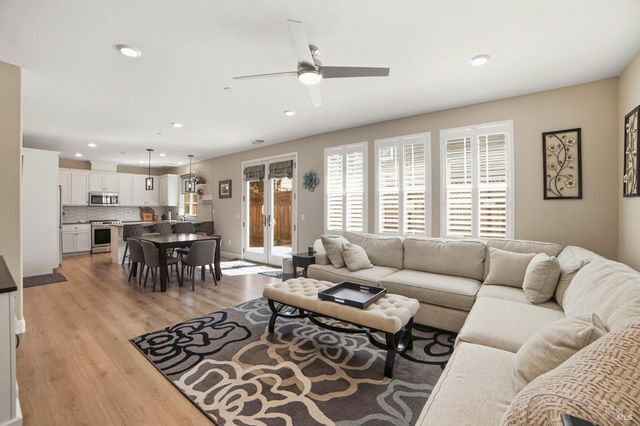 7750 Wildrose Way, Rohnert Park, CA 94928