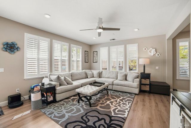 7750 Wildrose Way, Rohnert Park, CA 94928