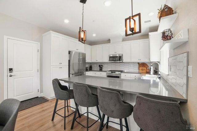 7750 Wildrose Way, Rohnert Park, CA 94928