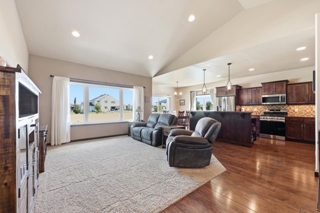 168 30th Avenue E, West Fargo, ND 58078