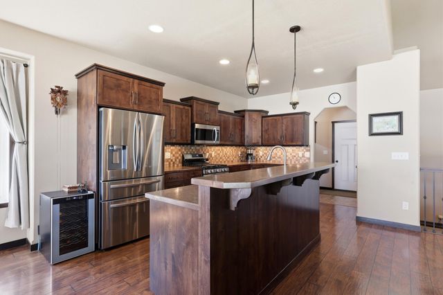 168 30th Avenue E, West Fargo, ND 58078