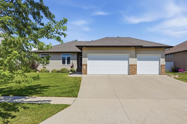 168 30th Avenue E, West Fargo, ND 58078