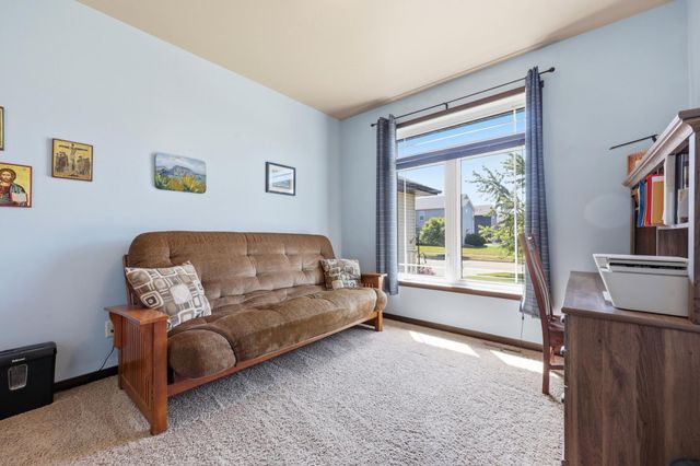 168 30th Avenue E, West Fargo, ND 58078