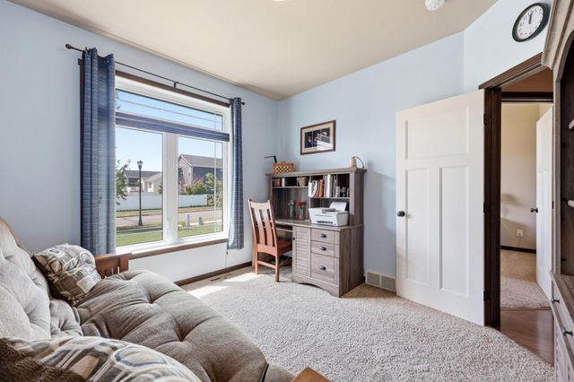 168 30th Avenue E, West Fargo, ND 58078