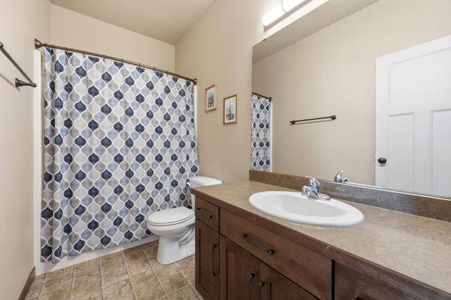 168 30th Avenue E, West Fargo, ND 58078