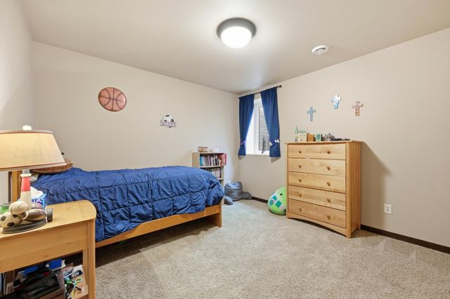 168 30th Avenue E, West Fargo, ND 58078