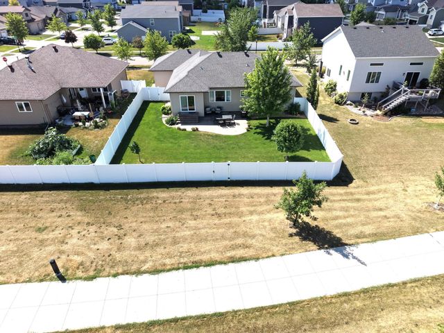 168 30th Avenue E, West Fargo, ND 58078