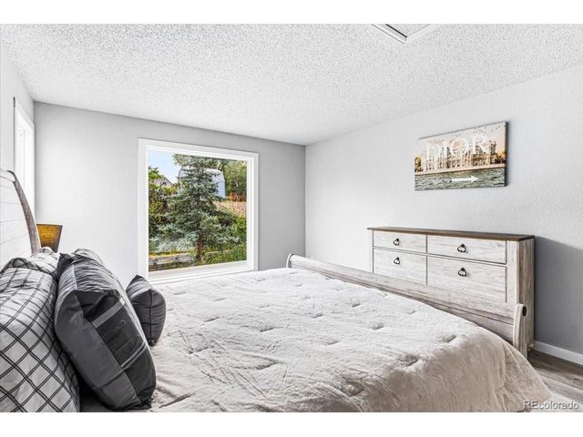 10149 Oak St, Broomfield, CO 80021