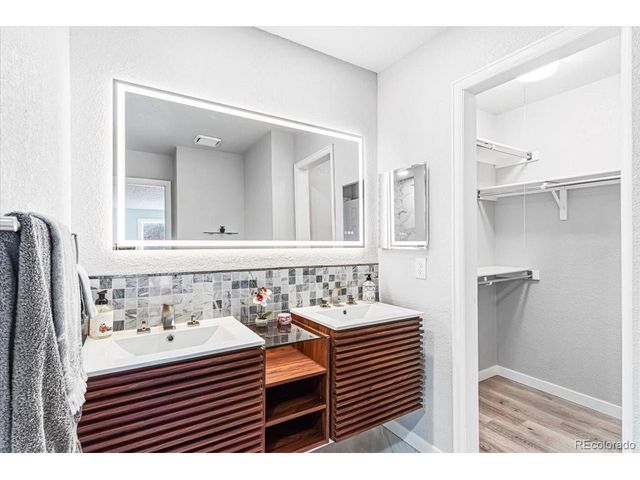 10149 Oak St, Broomfield, CO 80021