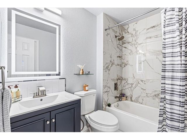 10149 Oak St, Broomfield, CO 80021