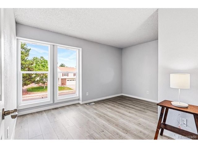 10149 Oak St, Broomfield, CO 80021
