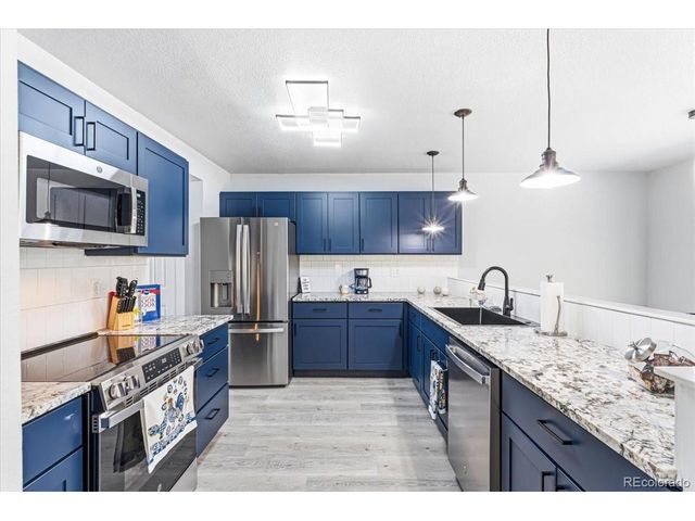 10149 Oak St, Broomfield, CO 80021