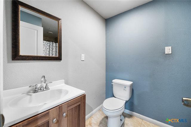 22914 Skila Drive, Elmendorf, TX 78112