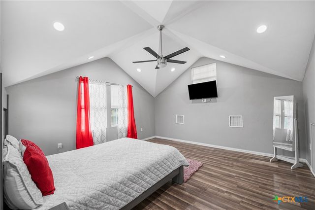 22914 Skila Drive, Elmendorf, TX 78112