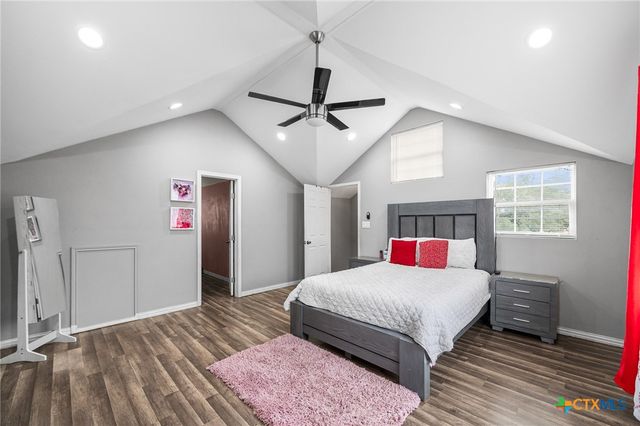 22914 Skila Drive, Elmendorf, TX 78112