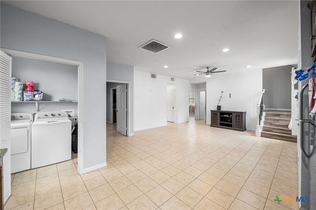 22914 Skila Drive, Elmendorf, TX 78112