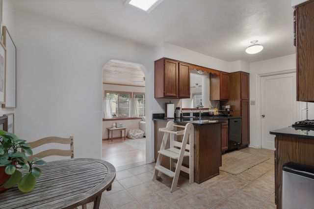 1907 Anderson Place SE, Albuquerque, NM 87108