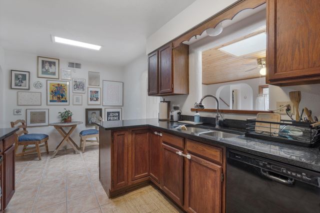 1907 Anderson Place SE, Albuquerque, NM 87108