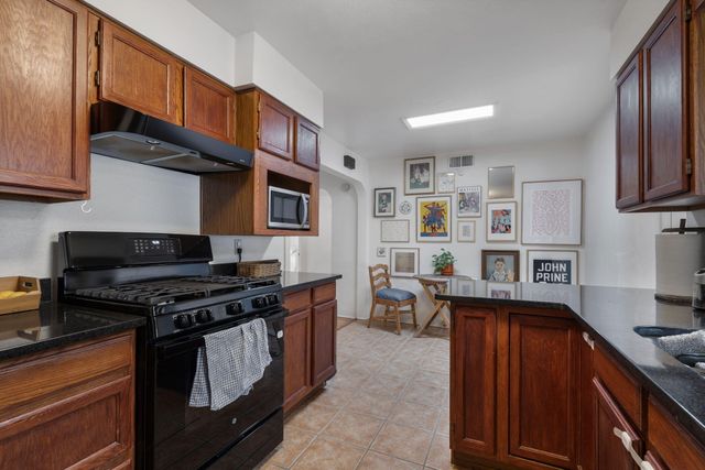 1907 Anderson Place SE, Albuquerque, NM 87108