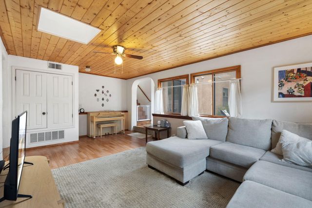 1907 Anderson Place SE, Albuquerque, NM 87108