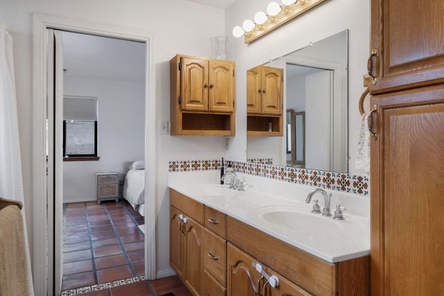 1907 Anderson Place SE, Albuquerque, NM 87108