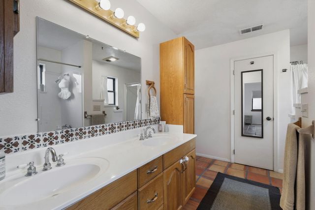 1907 Anderson Place SE, Albuquerque, NM 87108