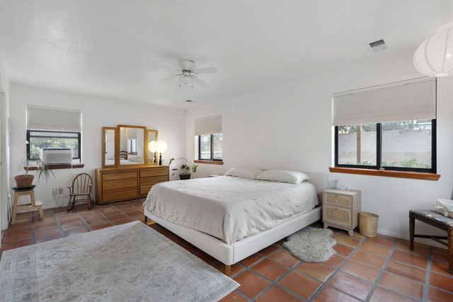 1907 Anderson Place SE, Albuquerque, NM 87108