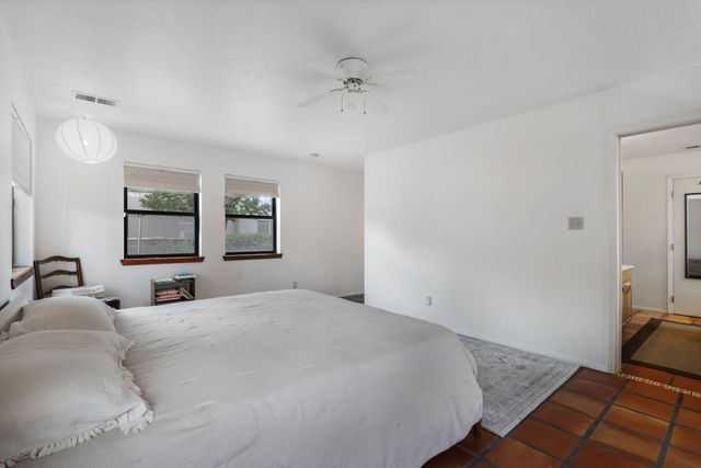 1907 Anderson Place SE, Albuquerque, NM 87108