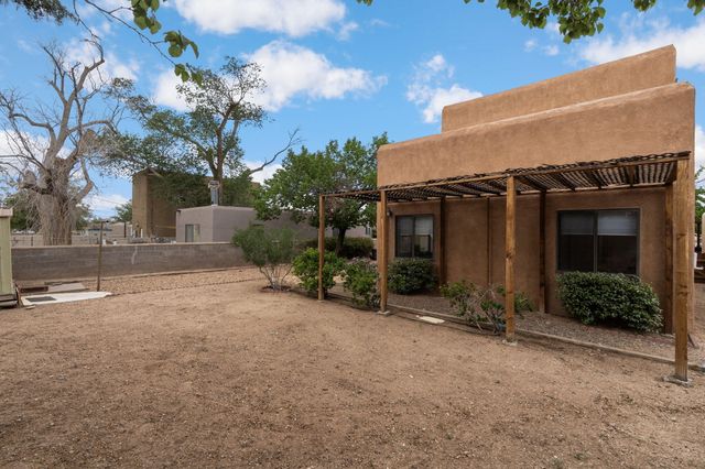 1907 Anderson Place SE, Albuquerque, NM 87108