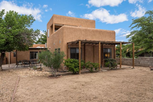 1907 Anderson Place SE, Albuquerque, NM 87108