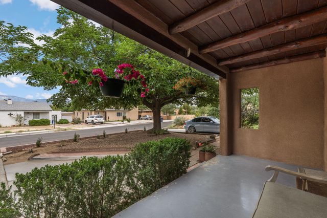 1907 Anderson Place SE, Albuquerque, NM 87108