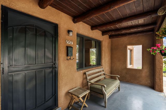 1907 Anderson Place SE, Albuquerque, NM 87108