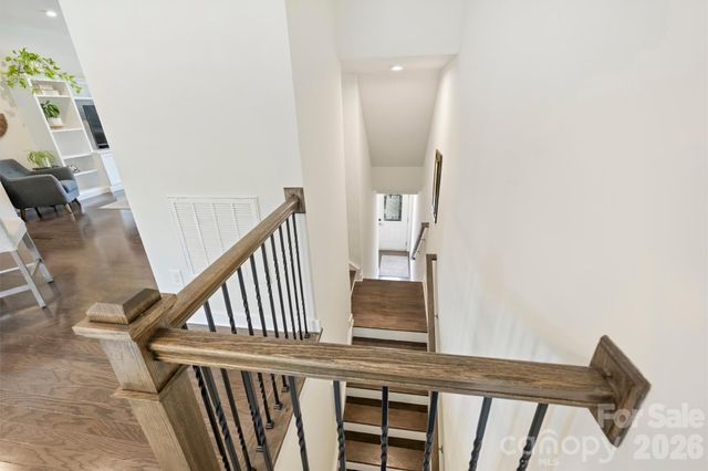 1940 Catkin Lane, Charlotte, NC 28205