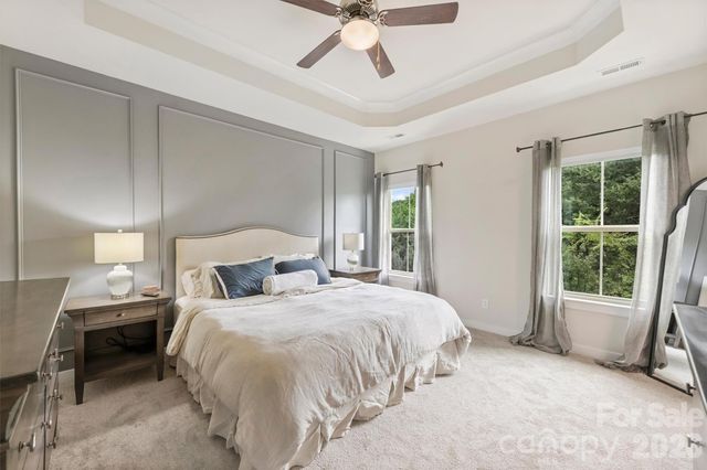 1940 Catkin Lane, Charlotte, NC 28205