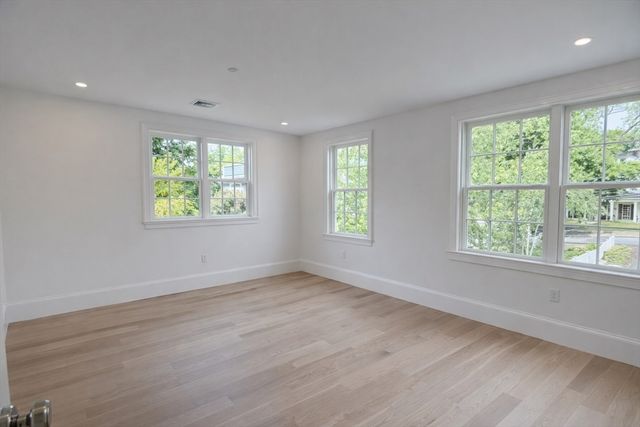 66 Pleasant Street 2, Marblehead, MA 01945