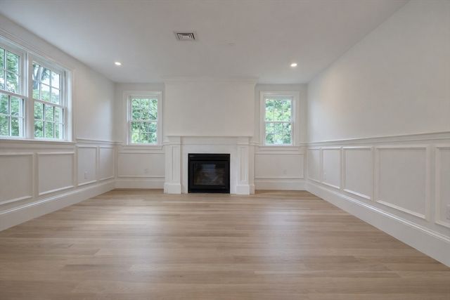 66 Pleasant Street 2, Marblehead, MA 01945