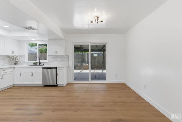 1001 Giuseppe Court, Bakersfield, CA 93307