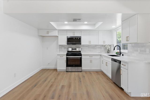 1001 Giuseppe Court, Bakersfield, CA 93307