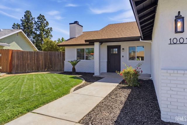 1001 Giuseppe Court, Bakersfield, CA 93307