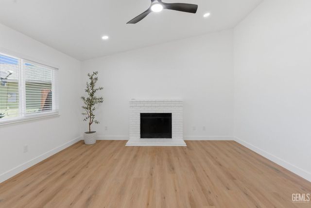 1001 Giuseppe Court, Bakersfield, CA 93307