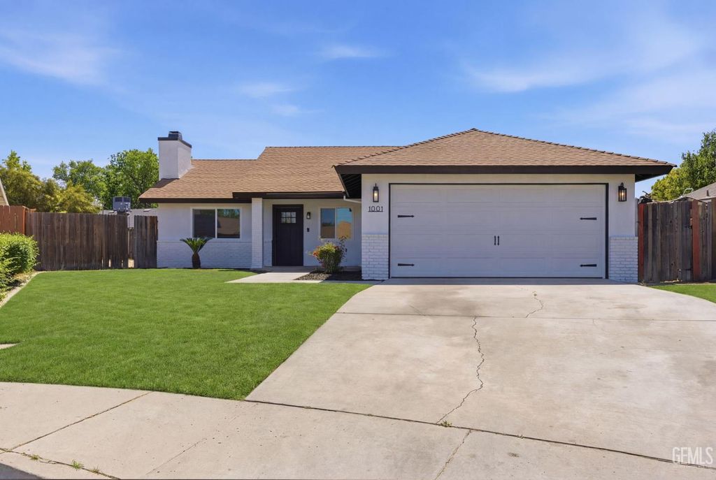 1001 Giuseppe Court, Bakersfield, CA 93307