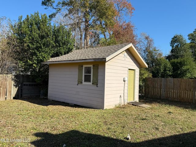 2213 North Street, Gulfport, MS 39507