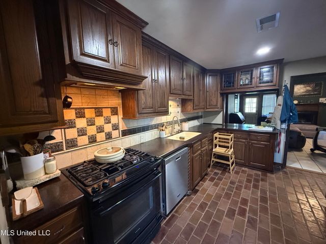 2213 North Street, Gulfport, MS 39507